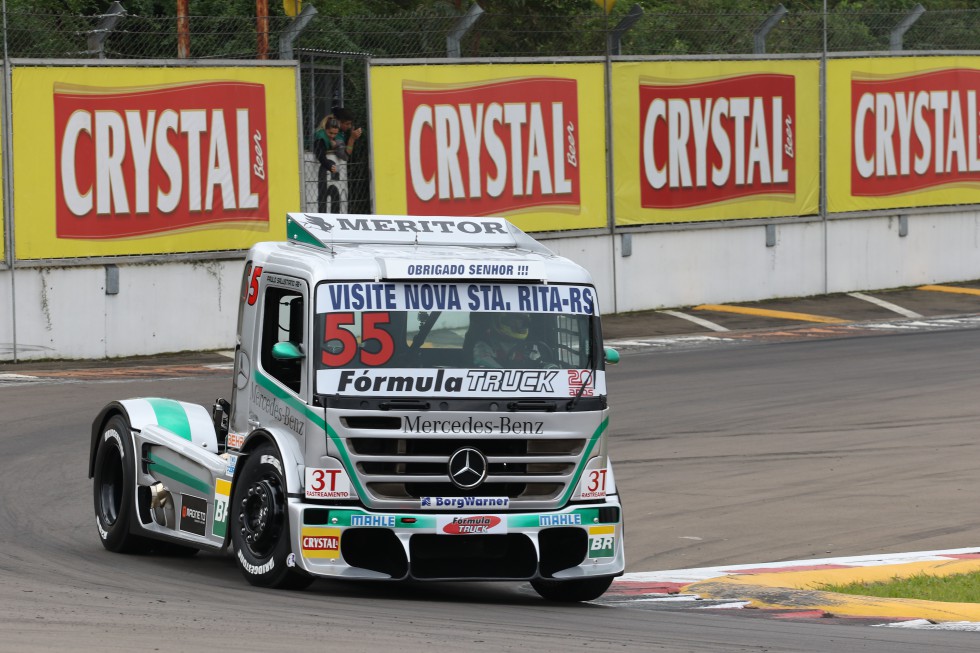 Paulo Salustiano sonha em manter restritor na Fórmula Truck