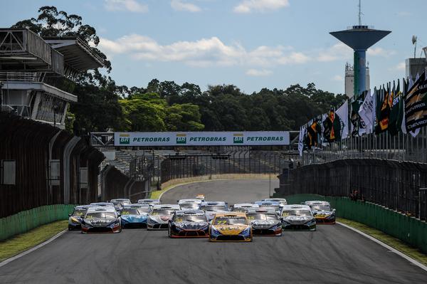 386985_957894_02_stockcar2020_dudabairros_interlagos_corridadomilhao_046131__1__web_