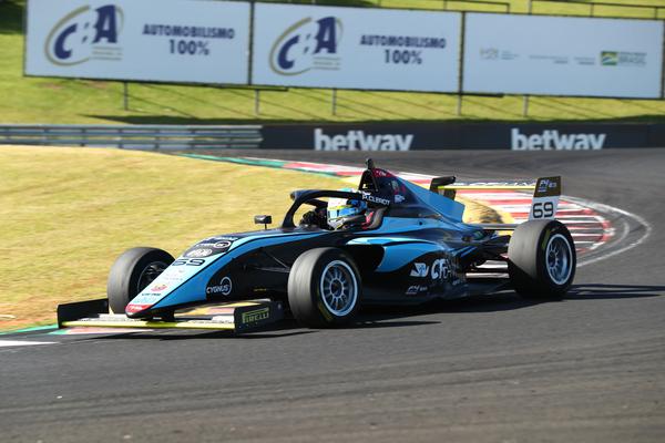 406931_1013284_f4_brasil_corrida_2_sabado_velocitta__luca_bassani__54__web_