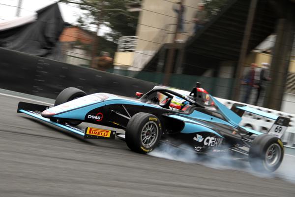 416523_1042387_410828_1024772_f4_brasil_3_et_2022_interlagos_domingo__96__web_