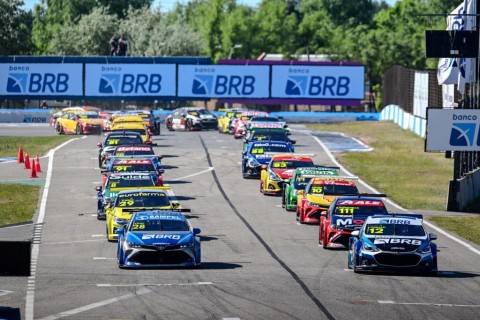 Enzo Elias vence corrida sprint na estreia da Stock Car Pro Series no Uruguai